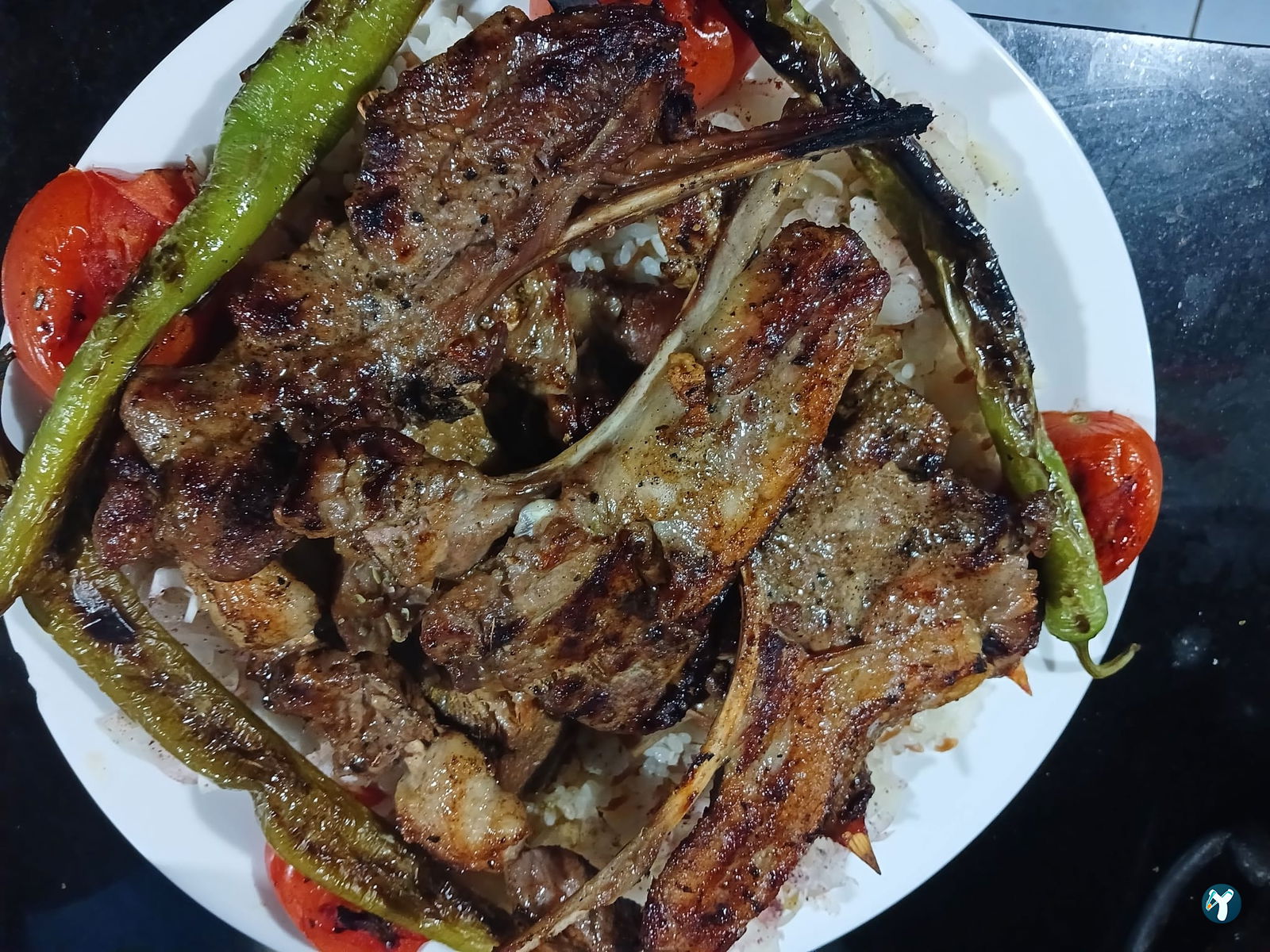 Yeşi̇l Vadi̇ Kuyu Kebap Ai̇le Restauranti