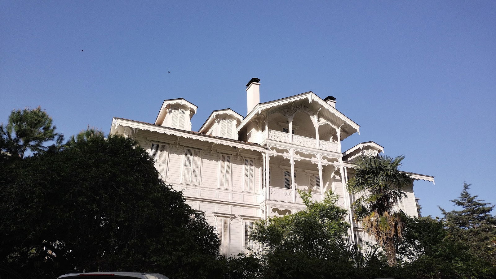 Beyaz Köşk Kadıköy