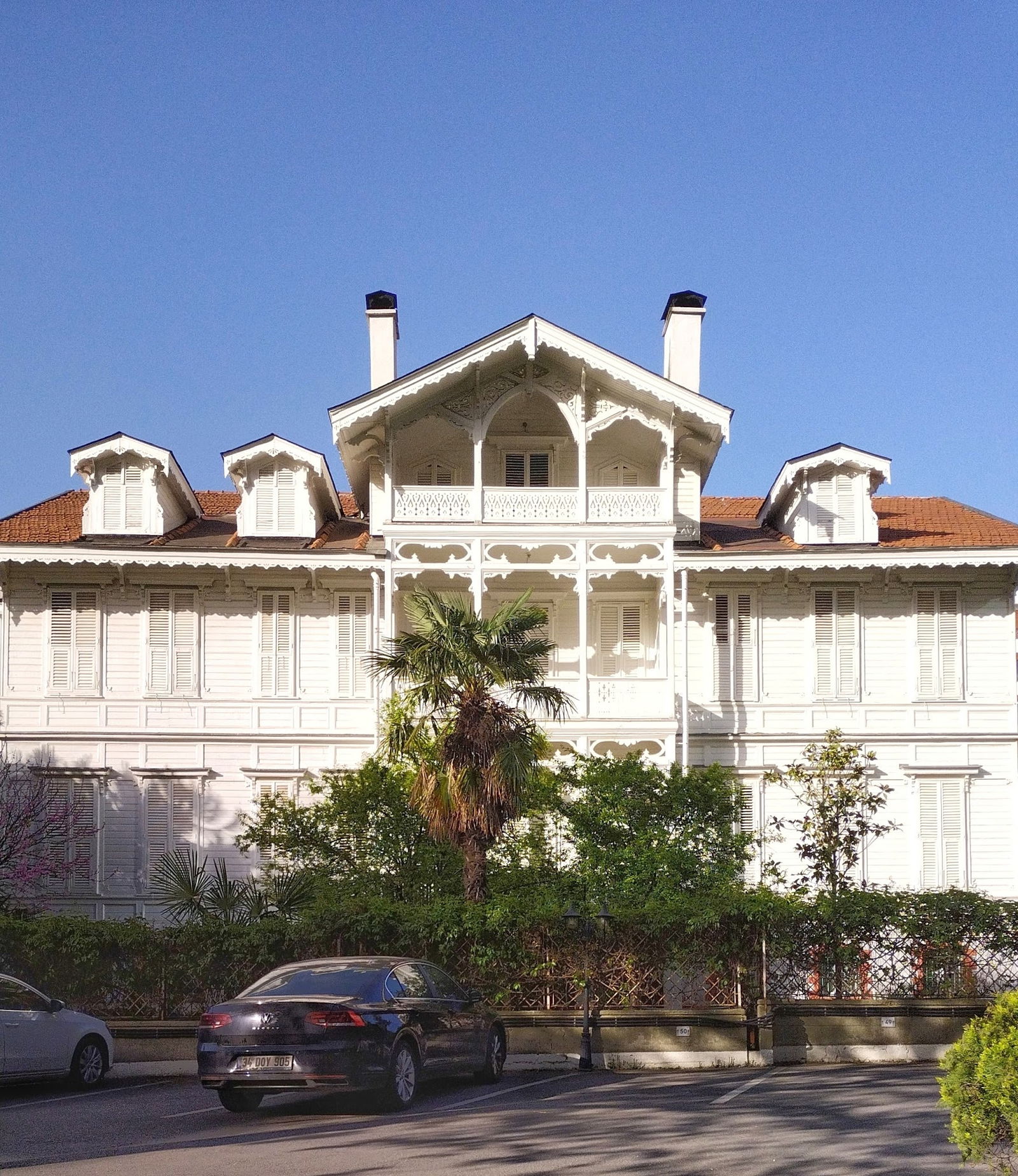 Beyaz Köşk Kadıköy