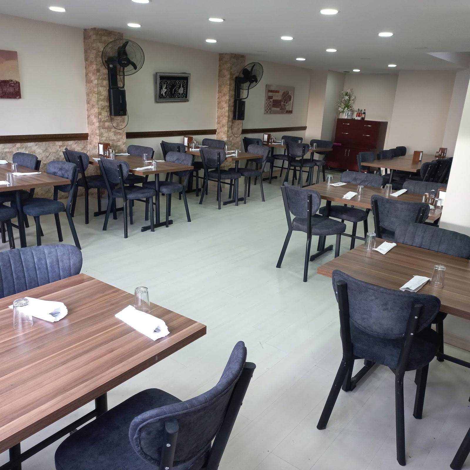 Si̇lvi̇ya Restoran