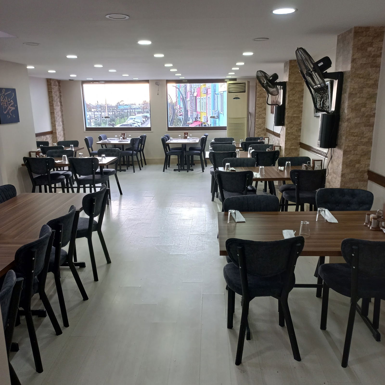 Si̇lvi̇ya Restoran