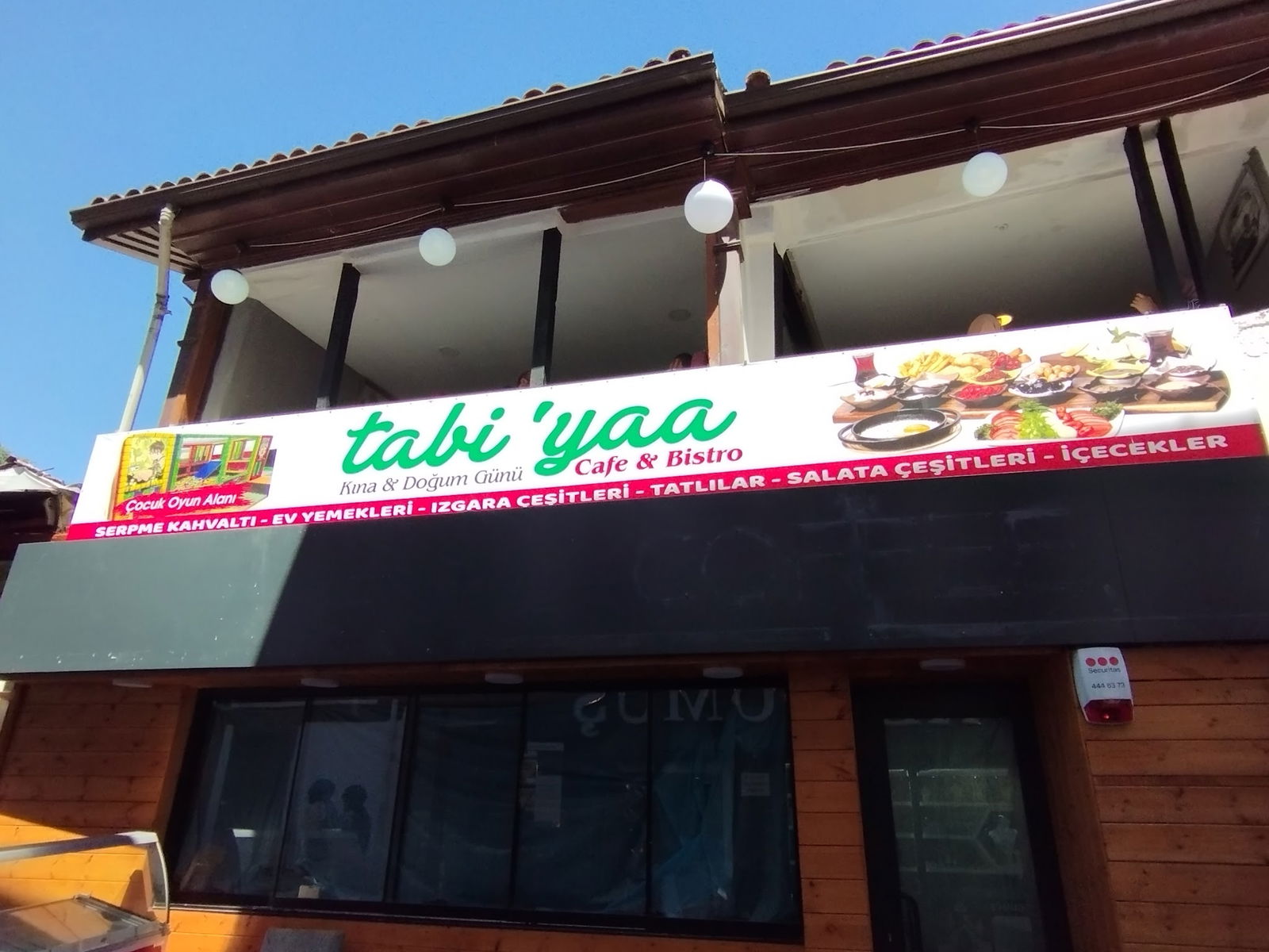 Tabi Yaa Cafe