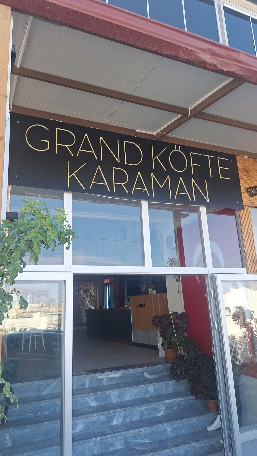 Grand Köfte Karaman