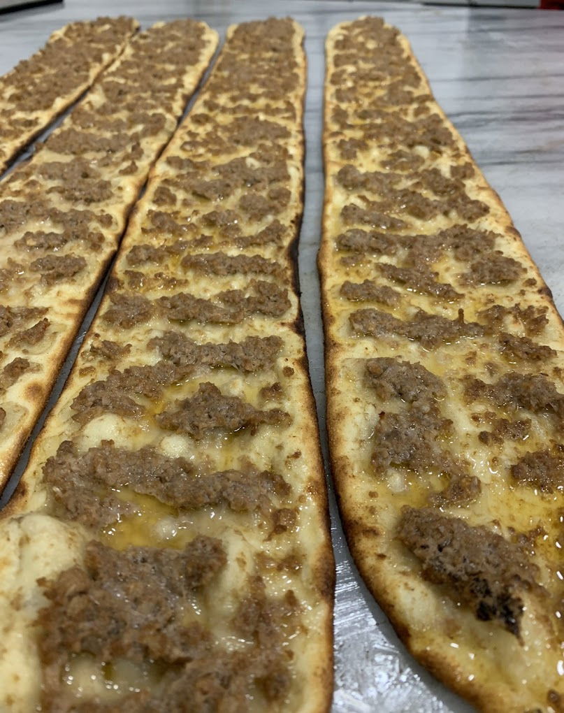 Kırmızı Beyaz Etli Ekmek Kebap Lahmacun resimleri