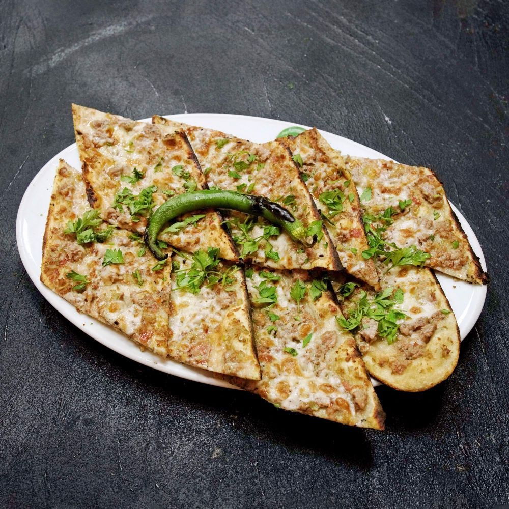 Kaşarlı Etli Ekmek