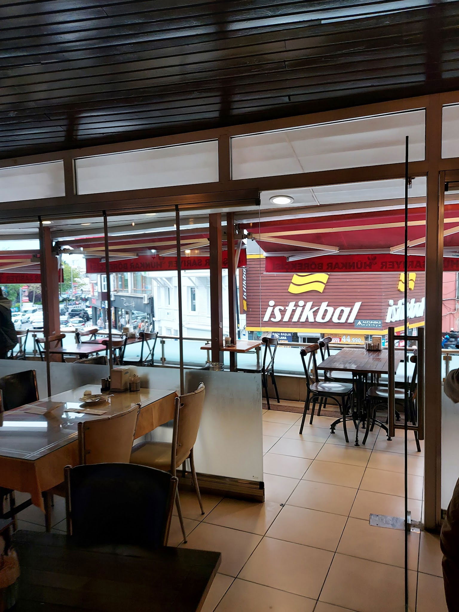 Meydan Pub Restaurant