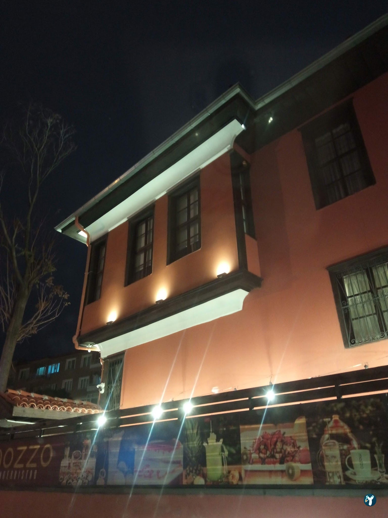 Mozzo Lounge&Bistro