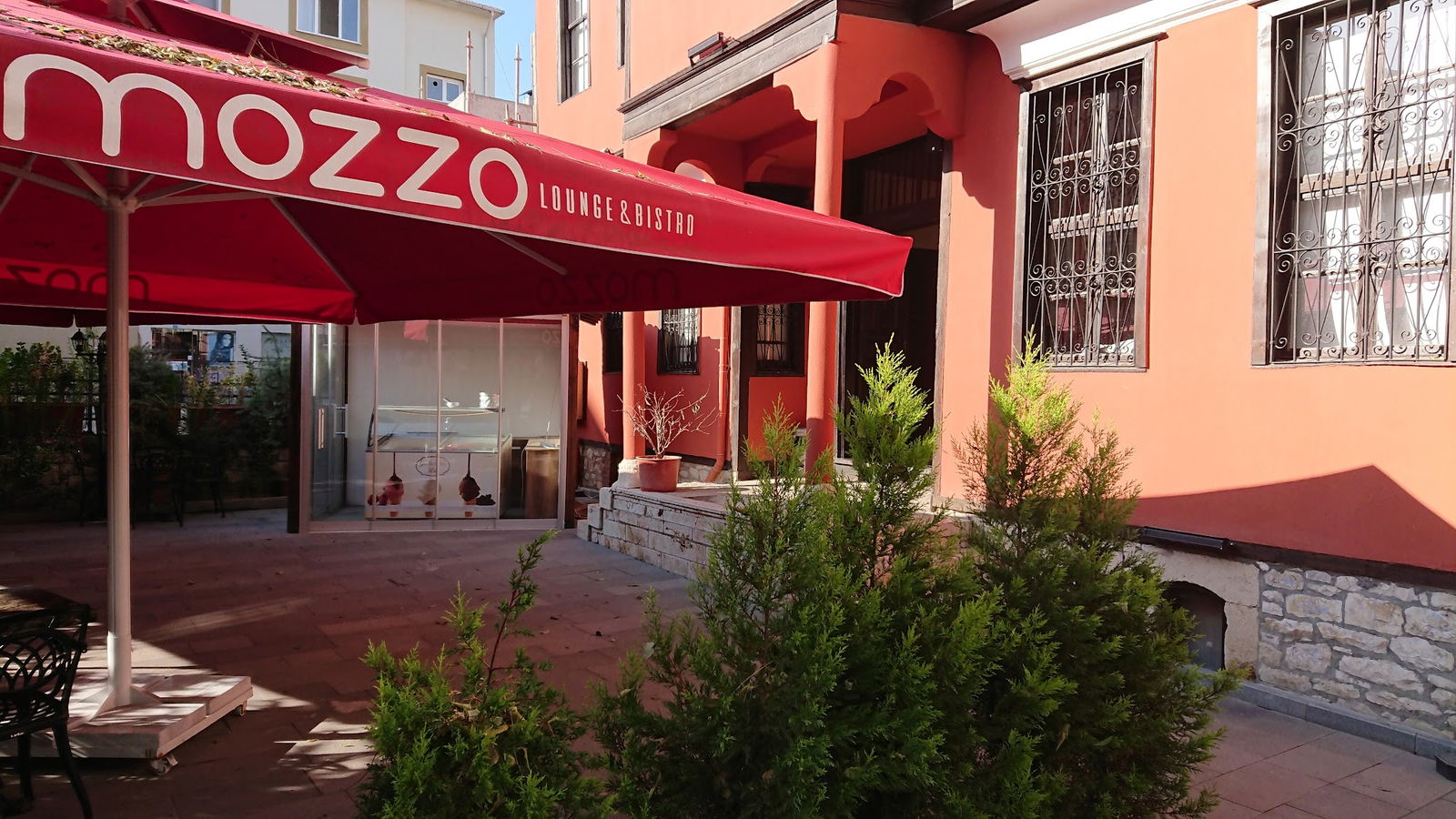 Mozzo Lounge&Bistro
