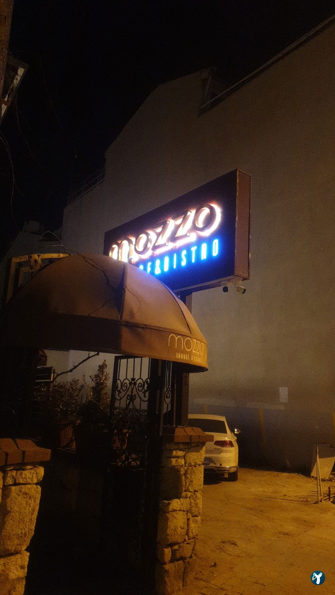 Mozzo Lounge&Bistro