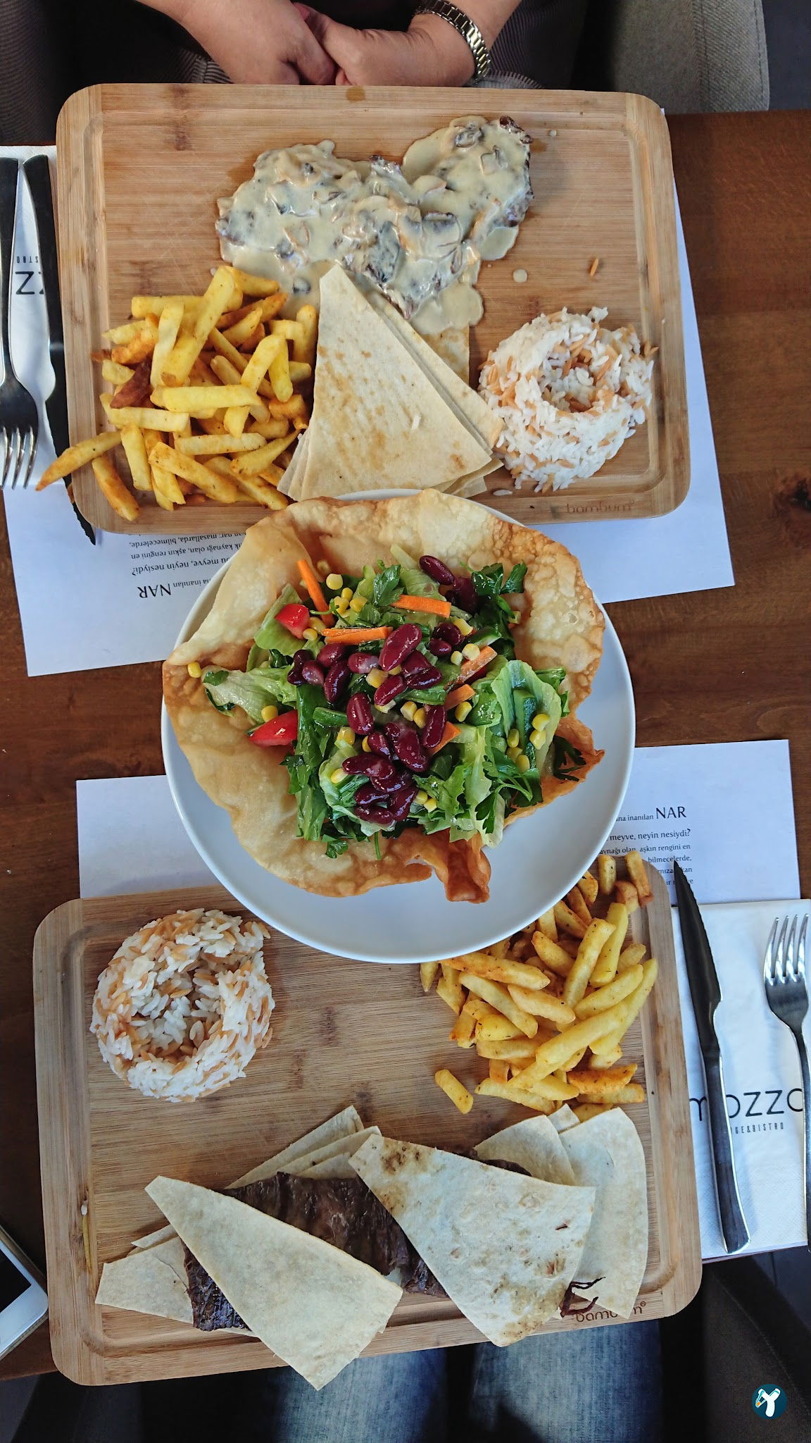 Mozzo Lounge&Bistro
