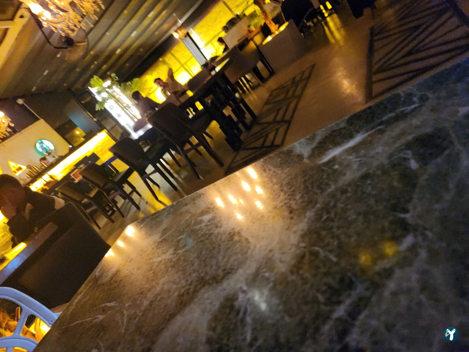 Mozzo Lounge&Bistro