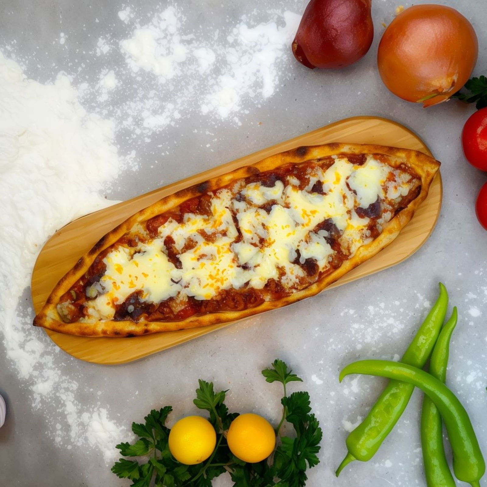 Kuşbaşılı Pastırmalı Kaşarlı Pide (Açık)