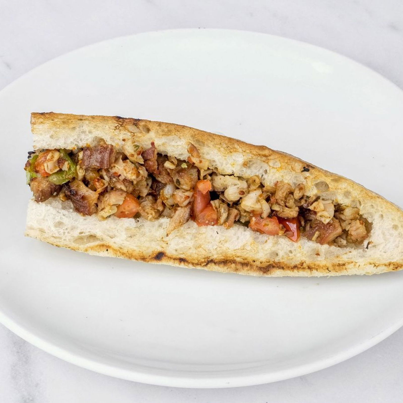 Çeyrek Ekmek Arası İstanbul Usulü Sebzeli Kokoreç