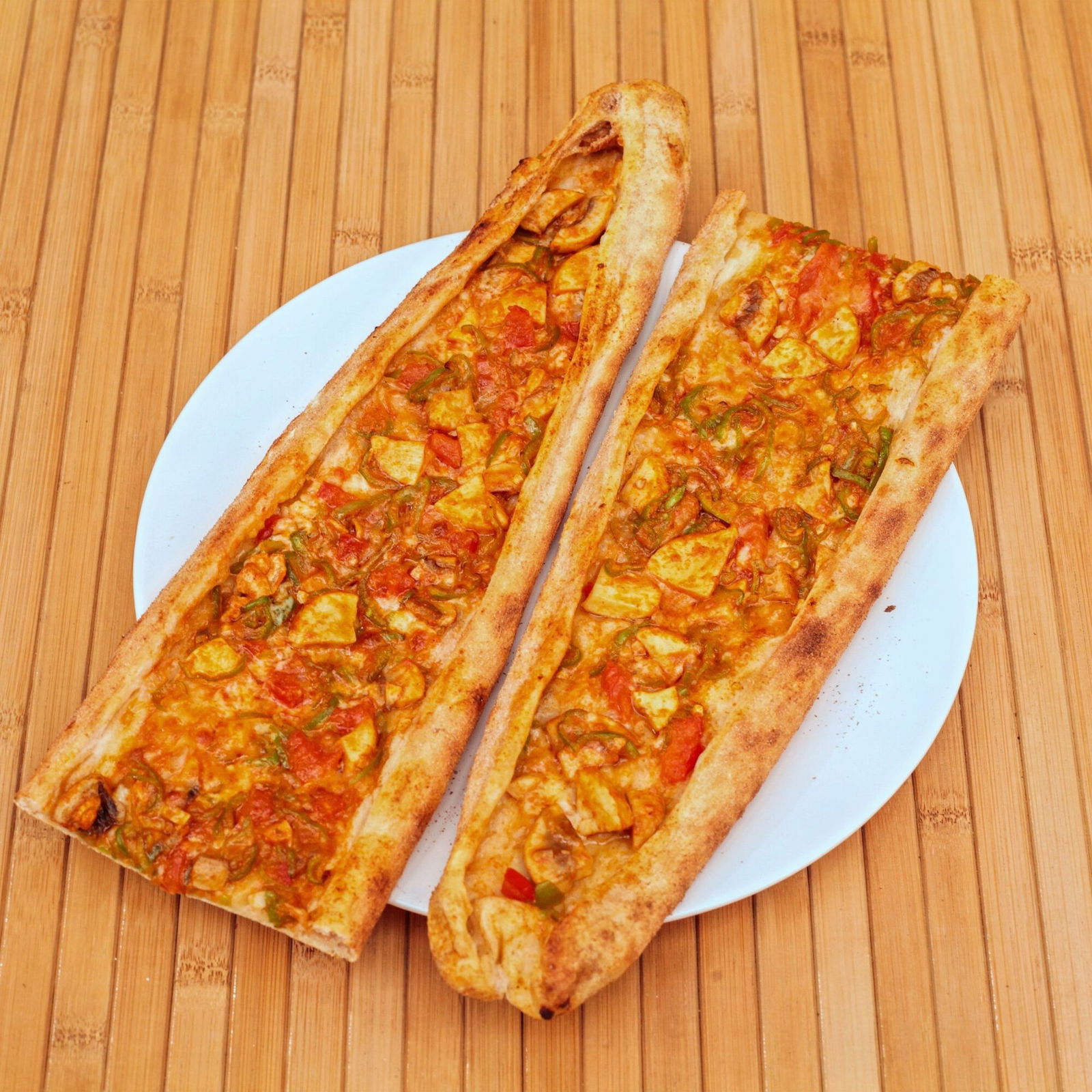 Tavuklu Pide (Açık)