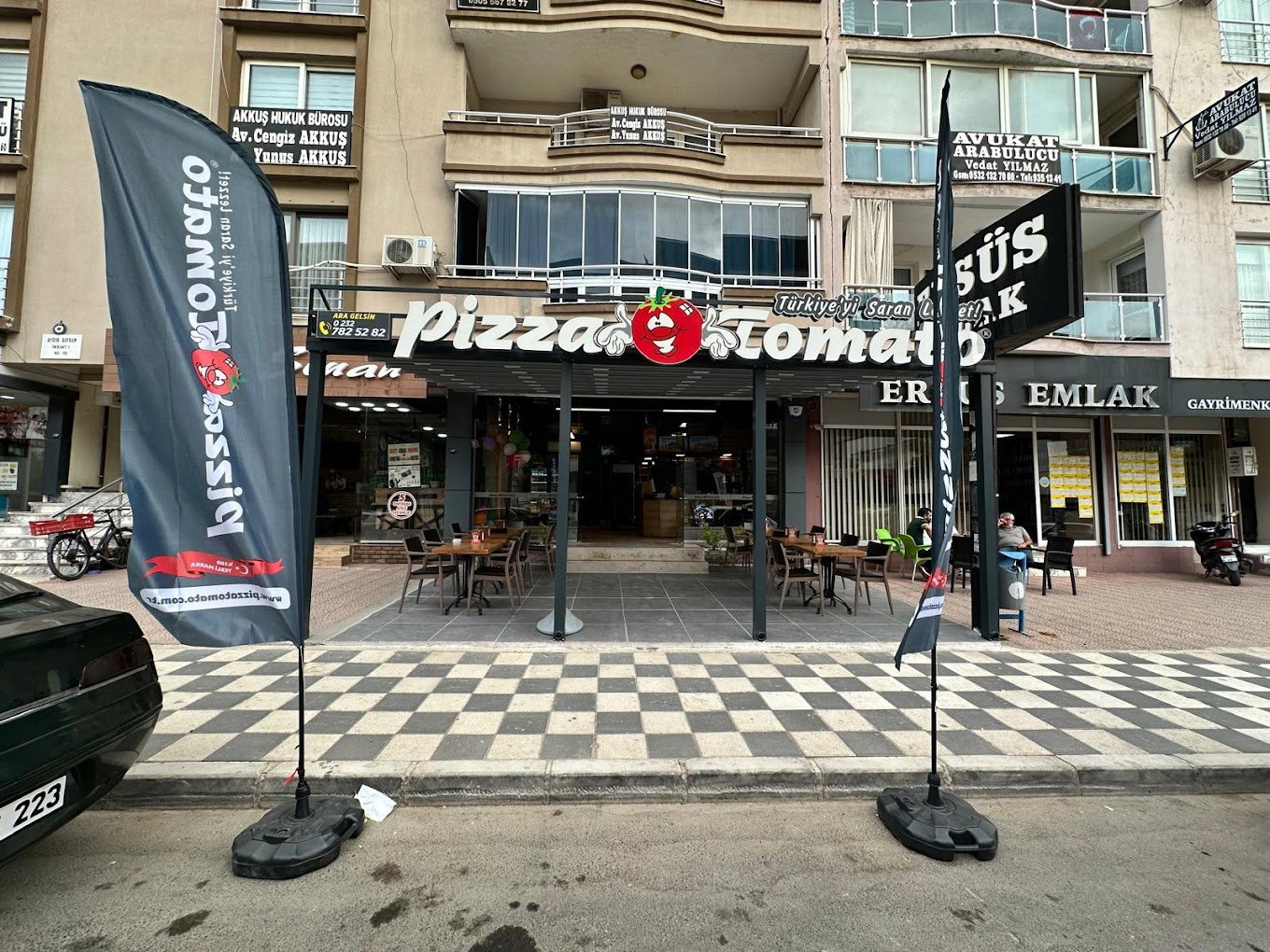 Pizza Tomato Menderes