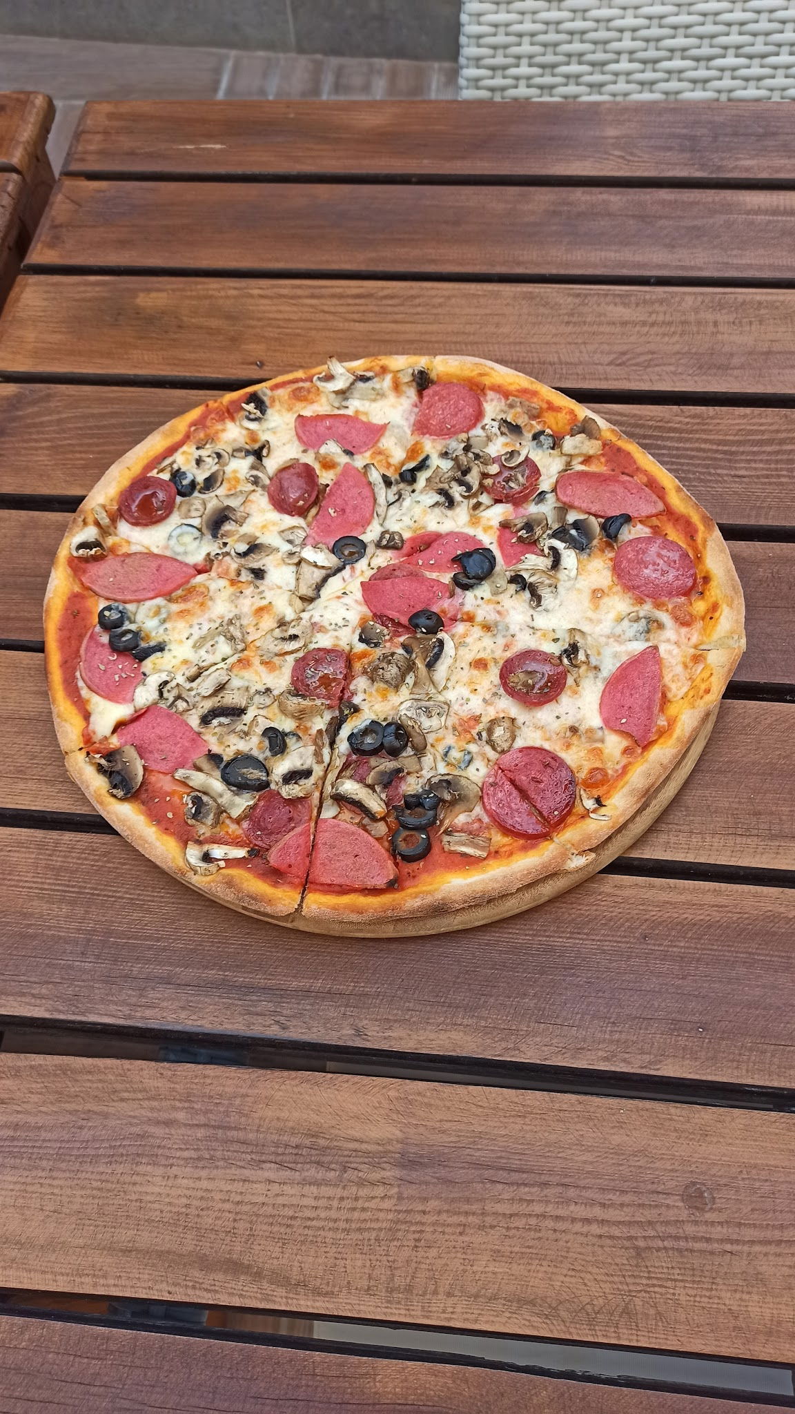 Nobel Restaurant & Pizzeria