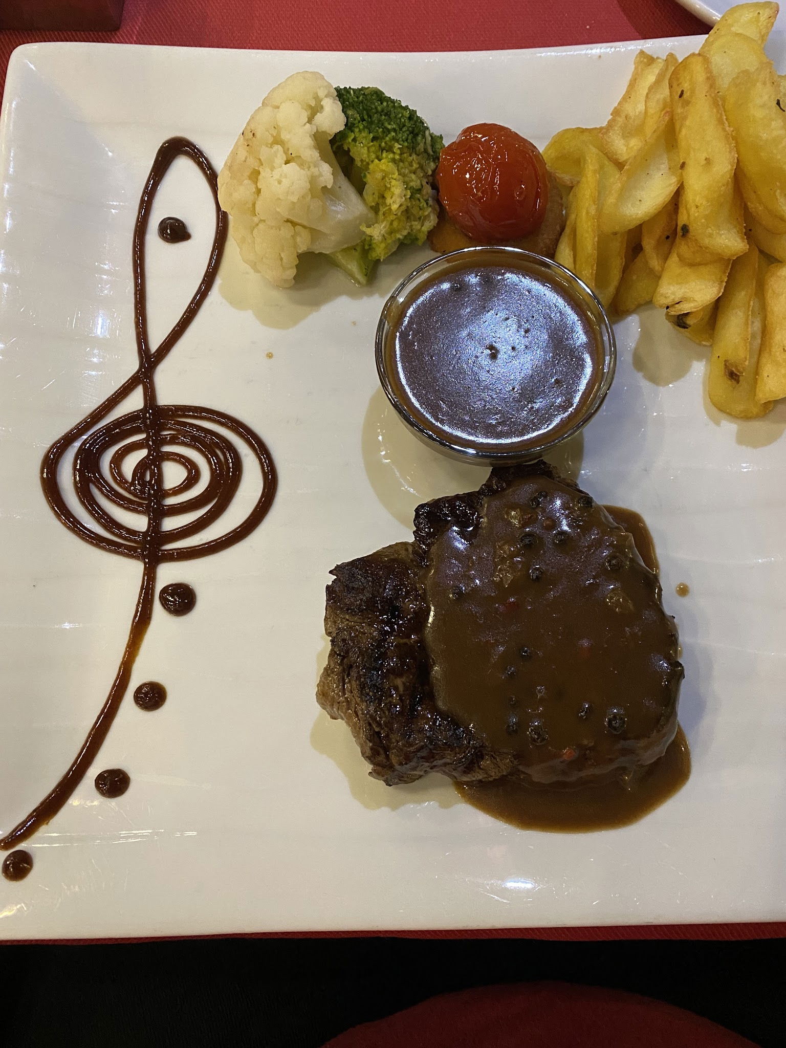 Nobel Restaurant & Pizzeria