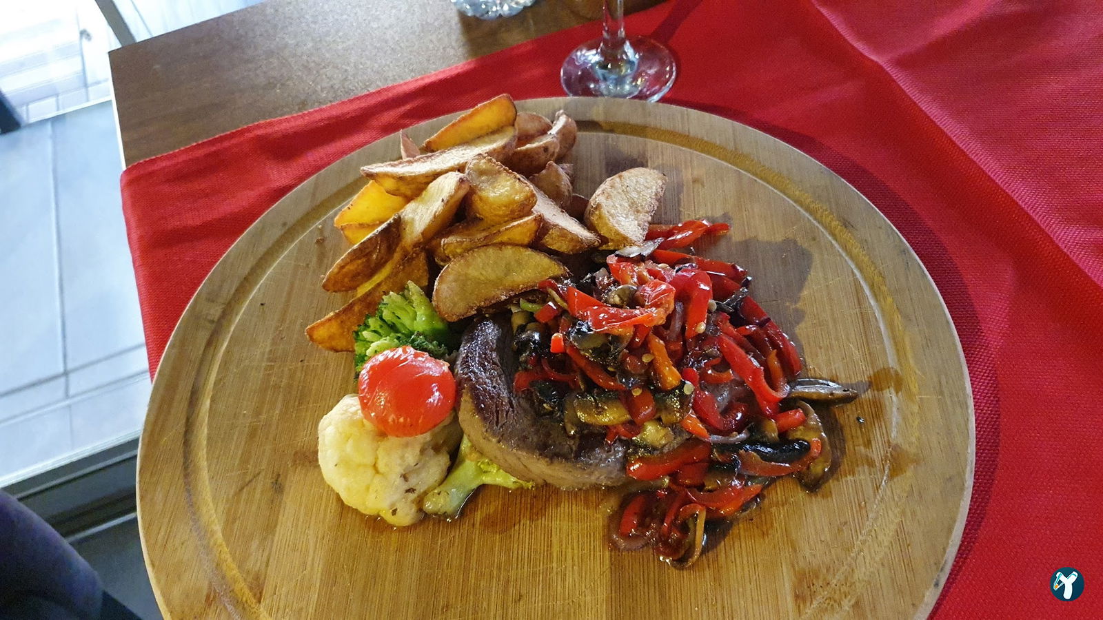 Nobel Restaurant & Pizzeria