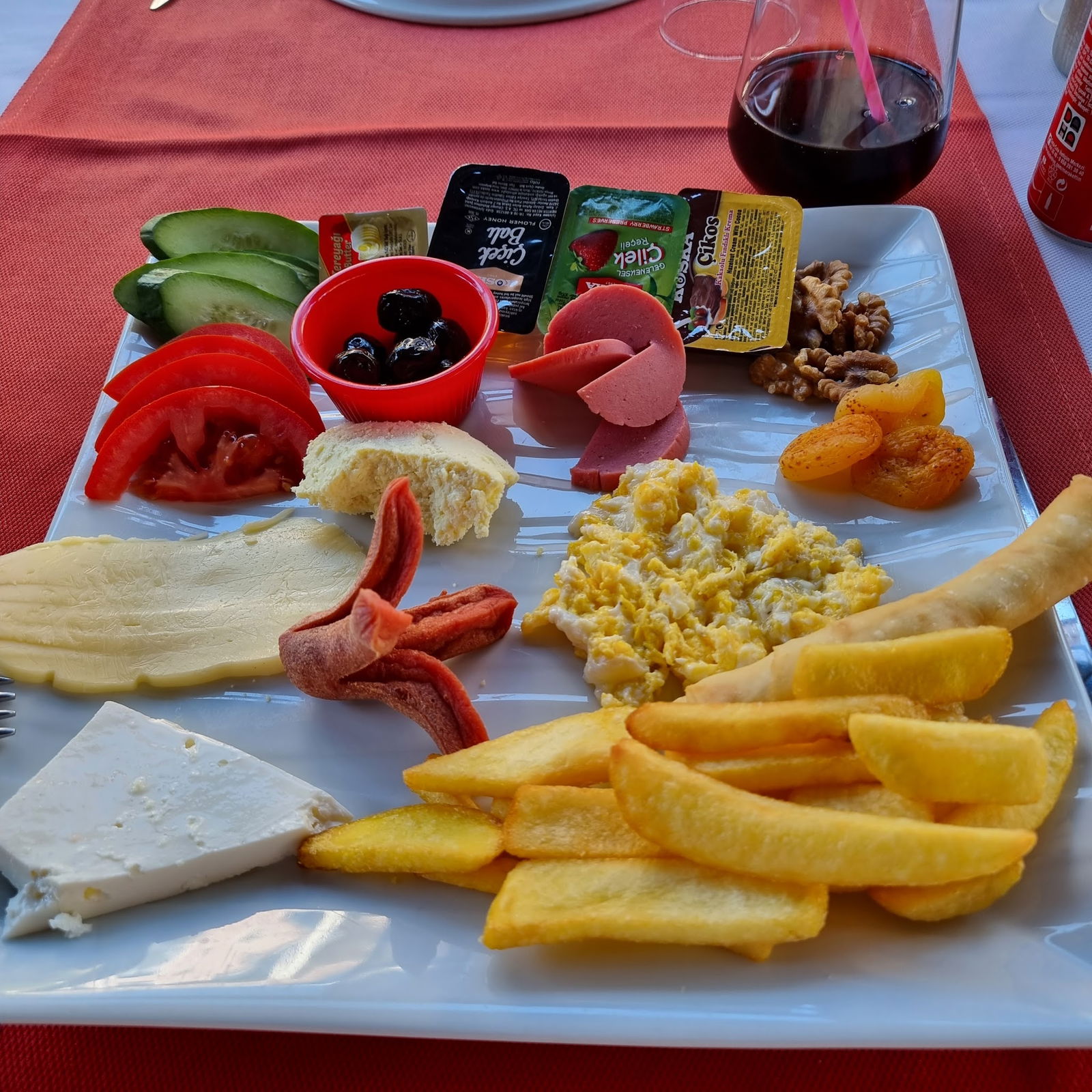 Nobel Restaurant & Pizzeria