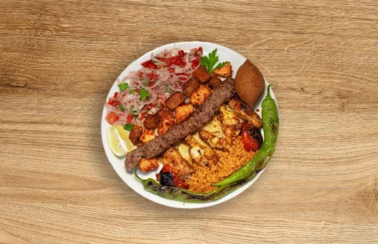 Halit Üstün Eller kebap salonu resimleri