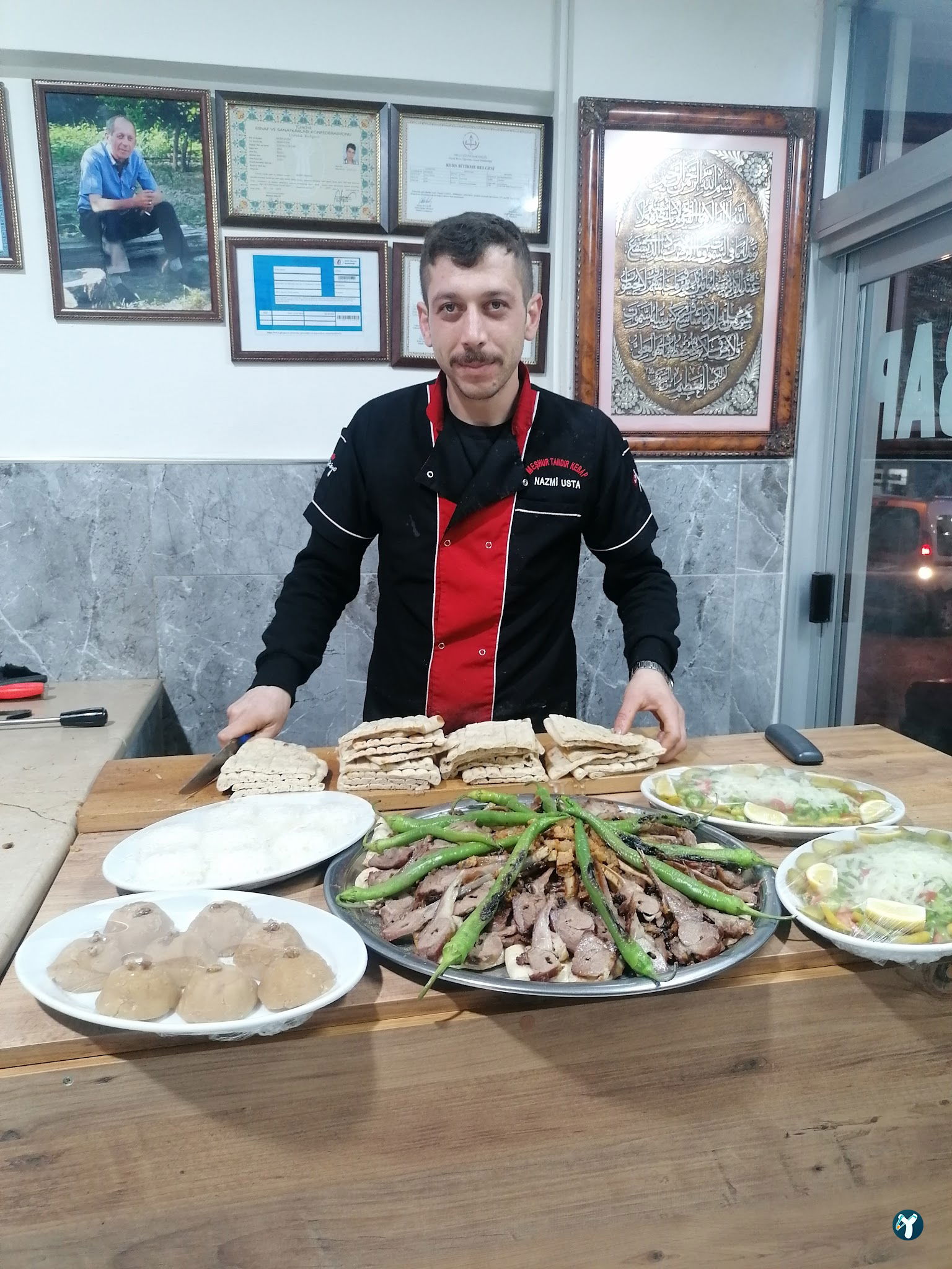 Tandır Kebap Nazmi Ustanın Yeri