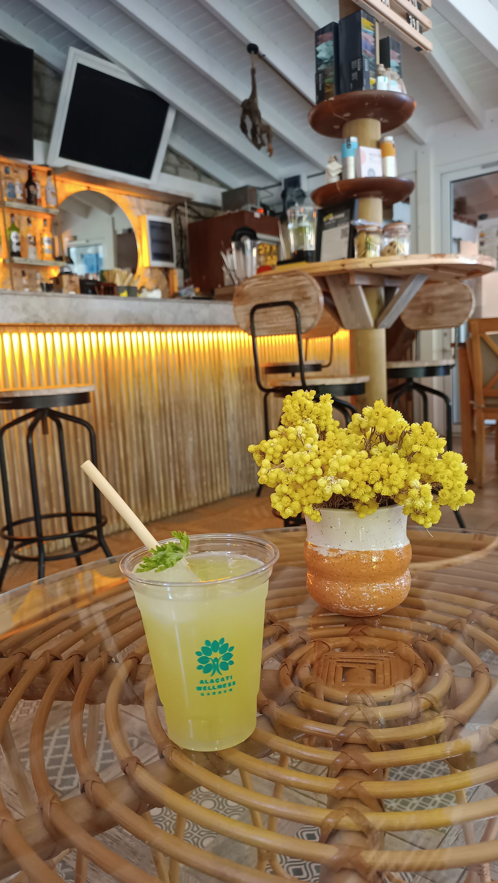 Banana Alaçatı Food & Stay