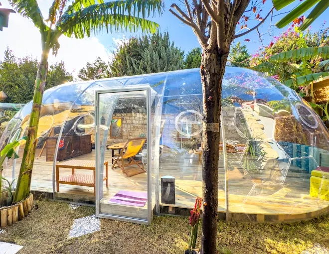 Banana Alaçatı Food & Stay