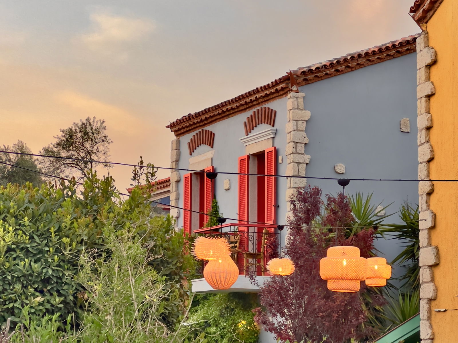 Banana Alaçatı Food & Stay