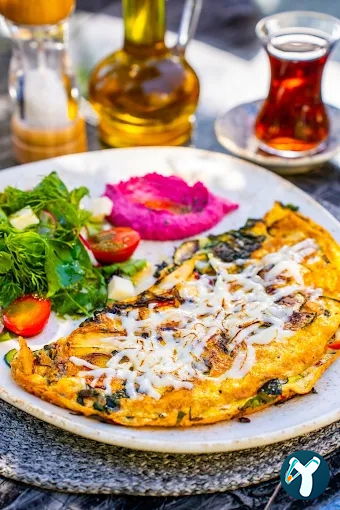 Banana Alaçatı Food & Stay