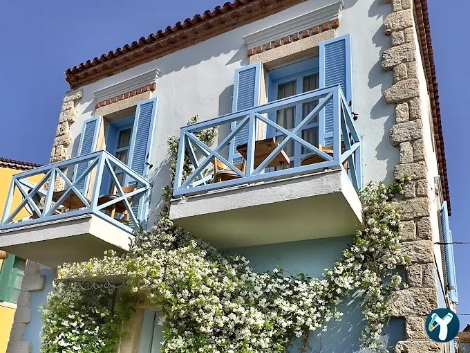 Banana Alaçatı Food & Stay