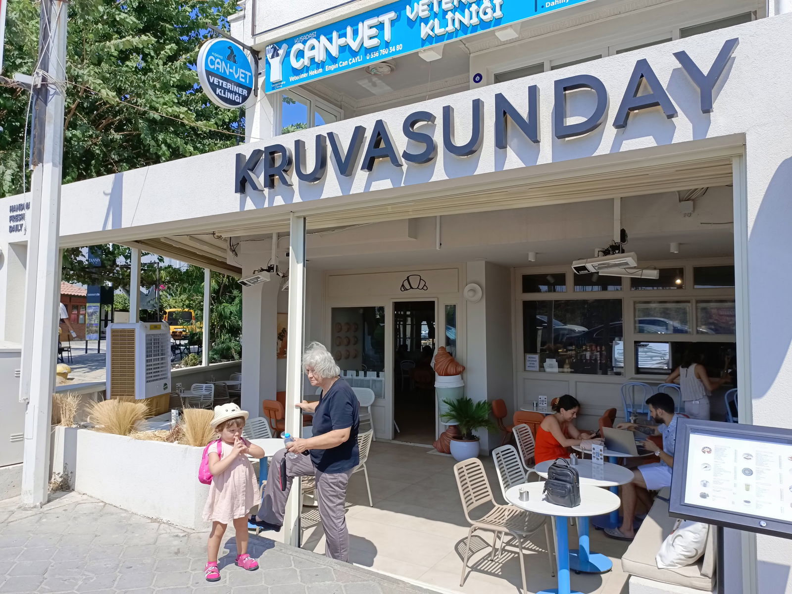 Kruvasunday Kuşadası