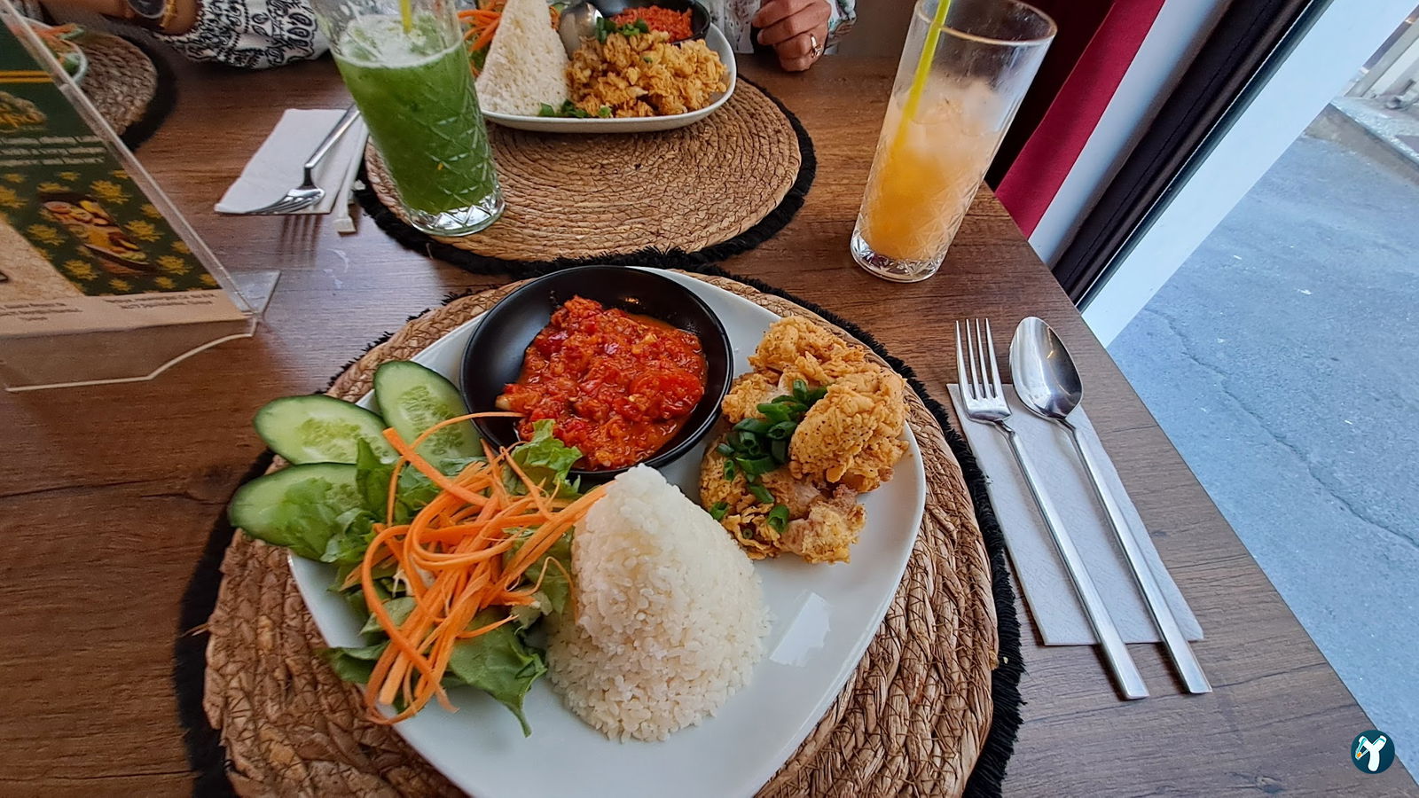 Koali Lounge & Dine