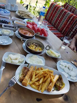 Havuzbaşı Çay Bahçesi Ve Kır Lokantası resimleri