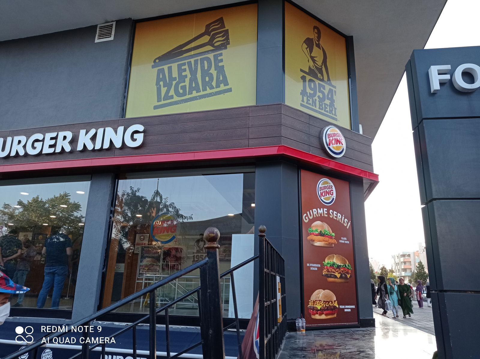 Burger King - Mardin Midtyat Cumhuriyet Bulvarı Şubesi