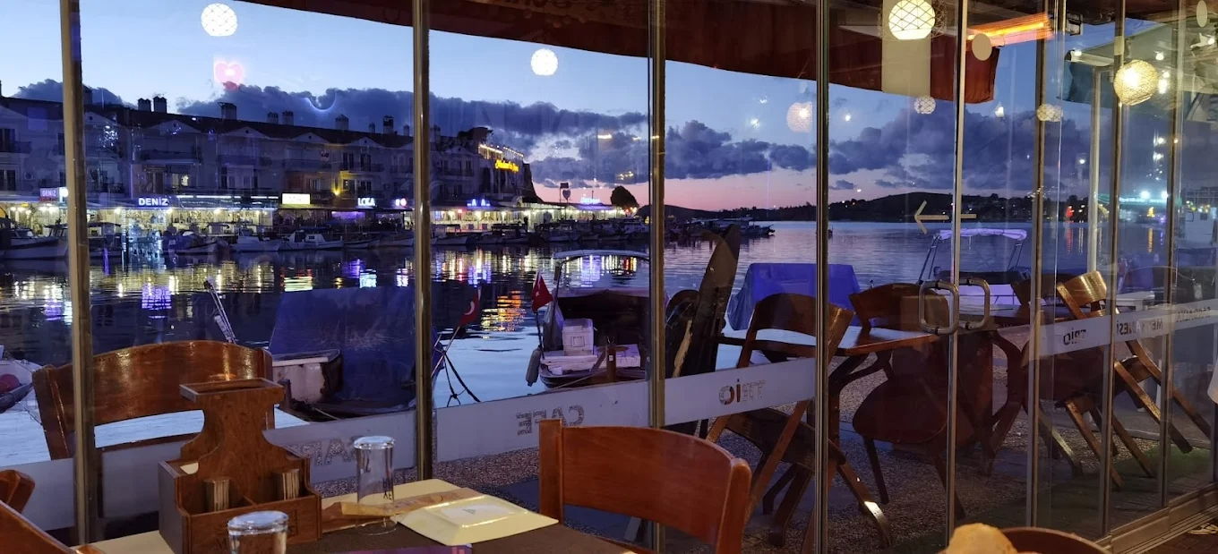 Sardalya Meyhane Trio Cafe