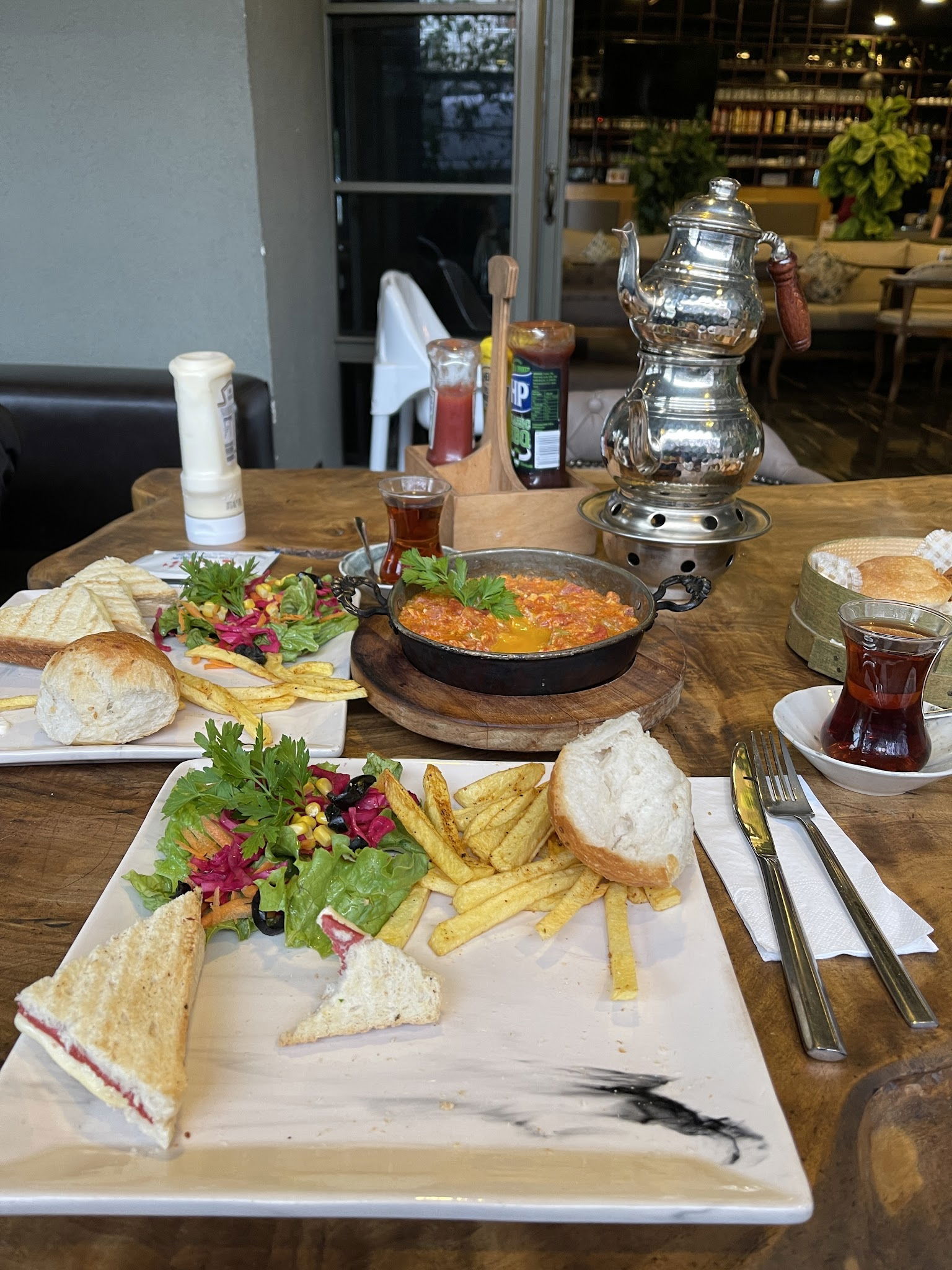 Afraze Cafe & Restaurant