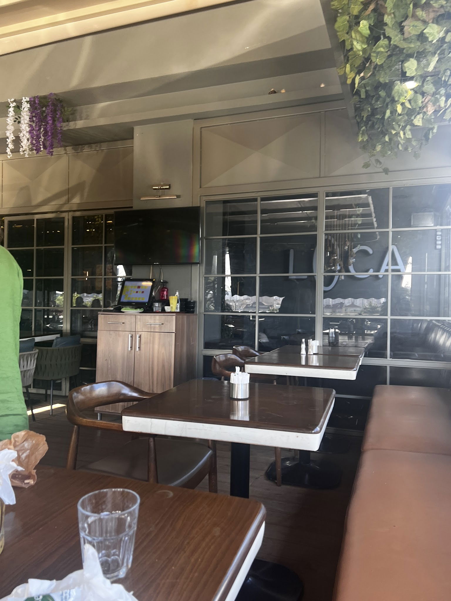 Afraze Cafe & Restaurant