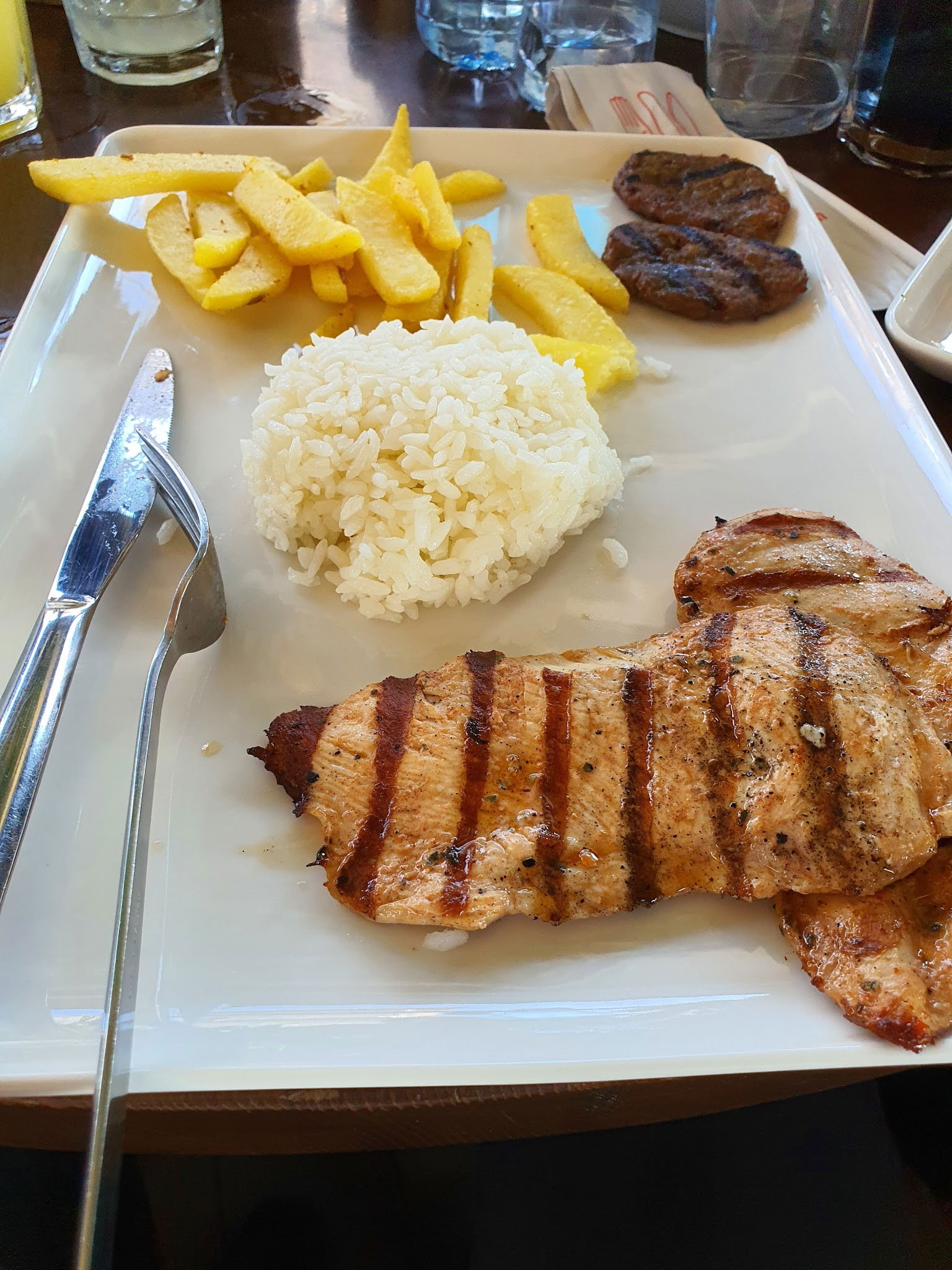 Afraze Cafe & Restaurant