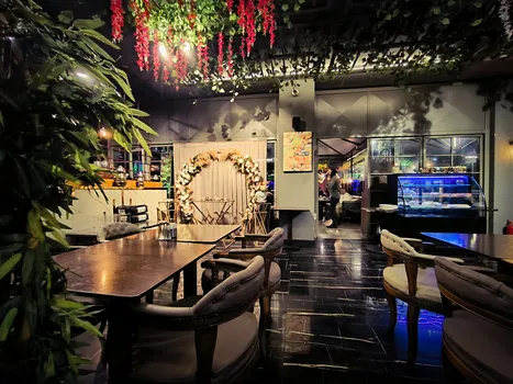 Afraze Cafe & Restaurant resimleri