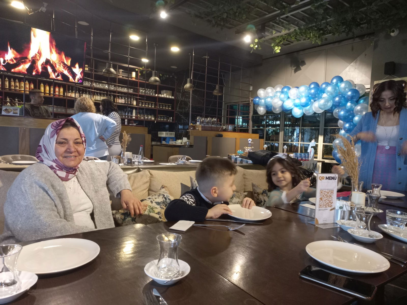 Afraze Cafe & Restaurant