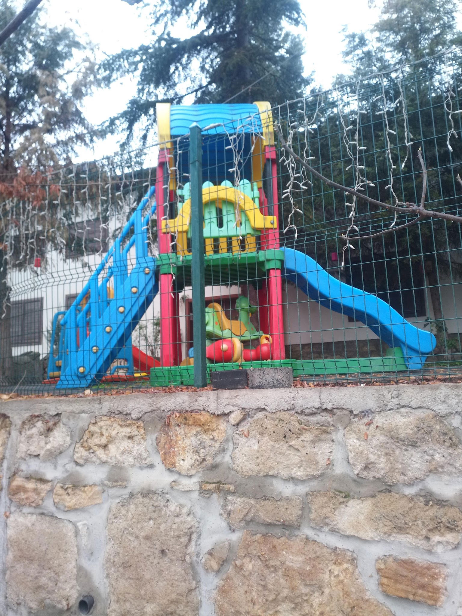 Halk Evi Kahvaltı Çay Bahçesi