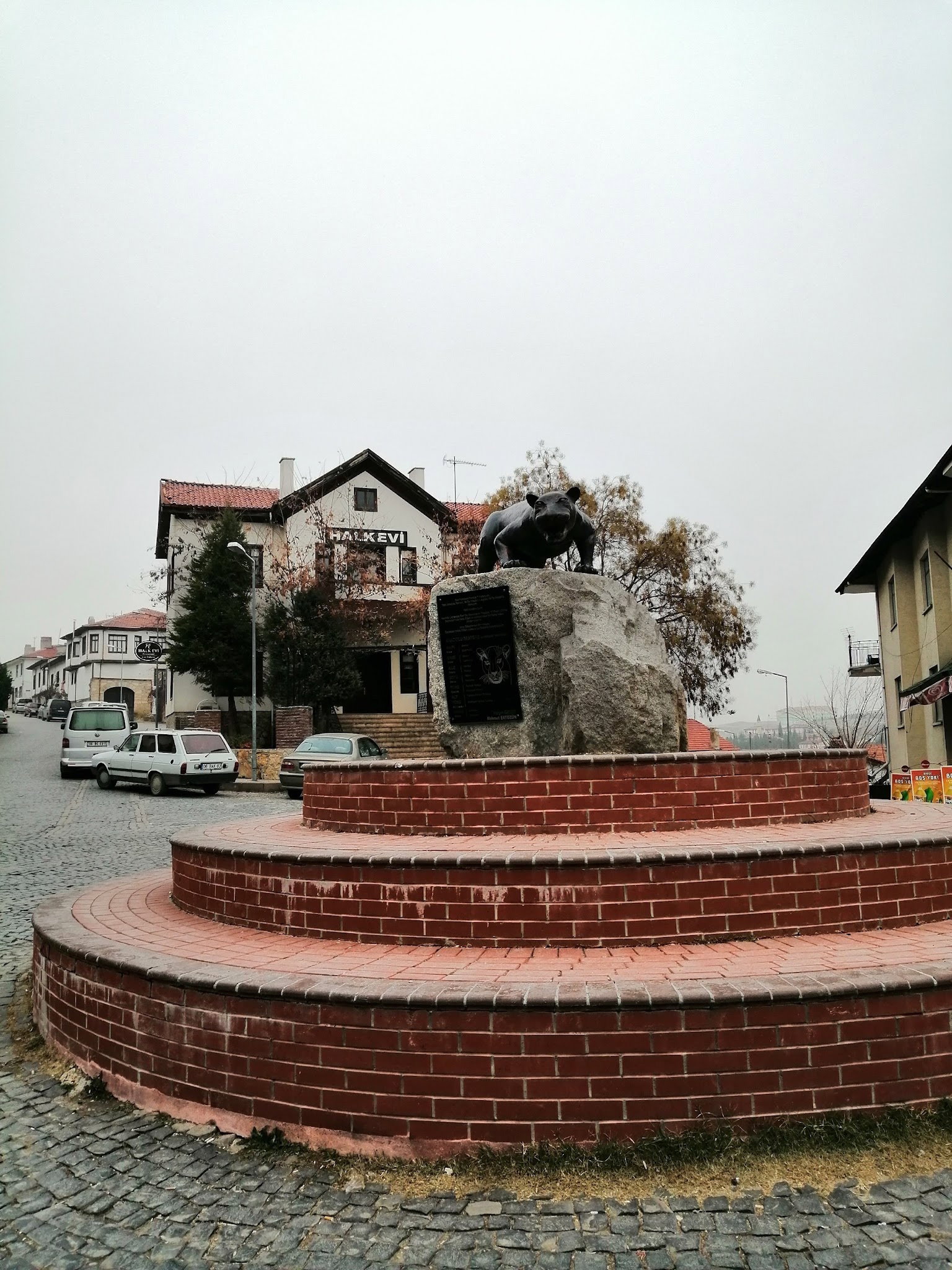 Halk Evi Kahvaltı Çay Bahçesi