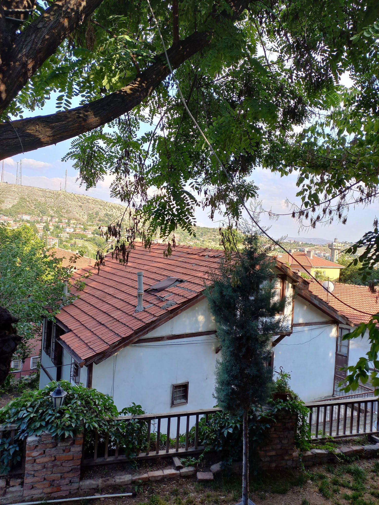 Halk Evi Kahvaltı Çay Bahçesi