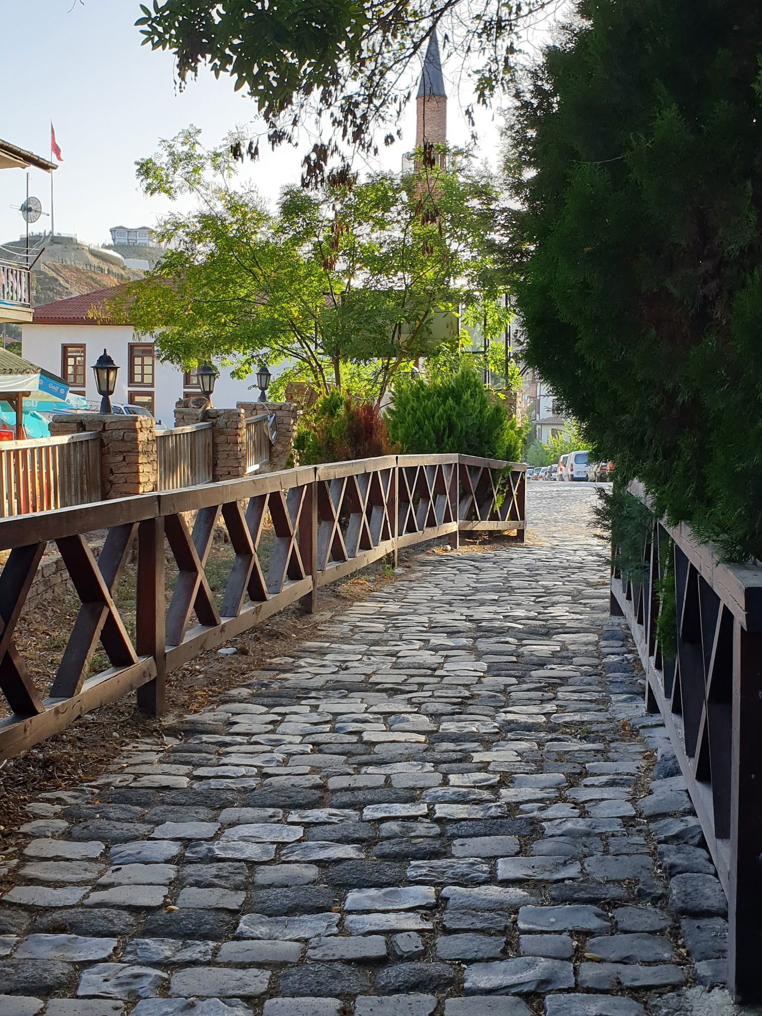 Halk Evi Kahvaltı Çay Bahçesi