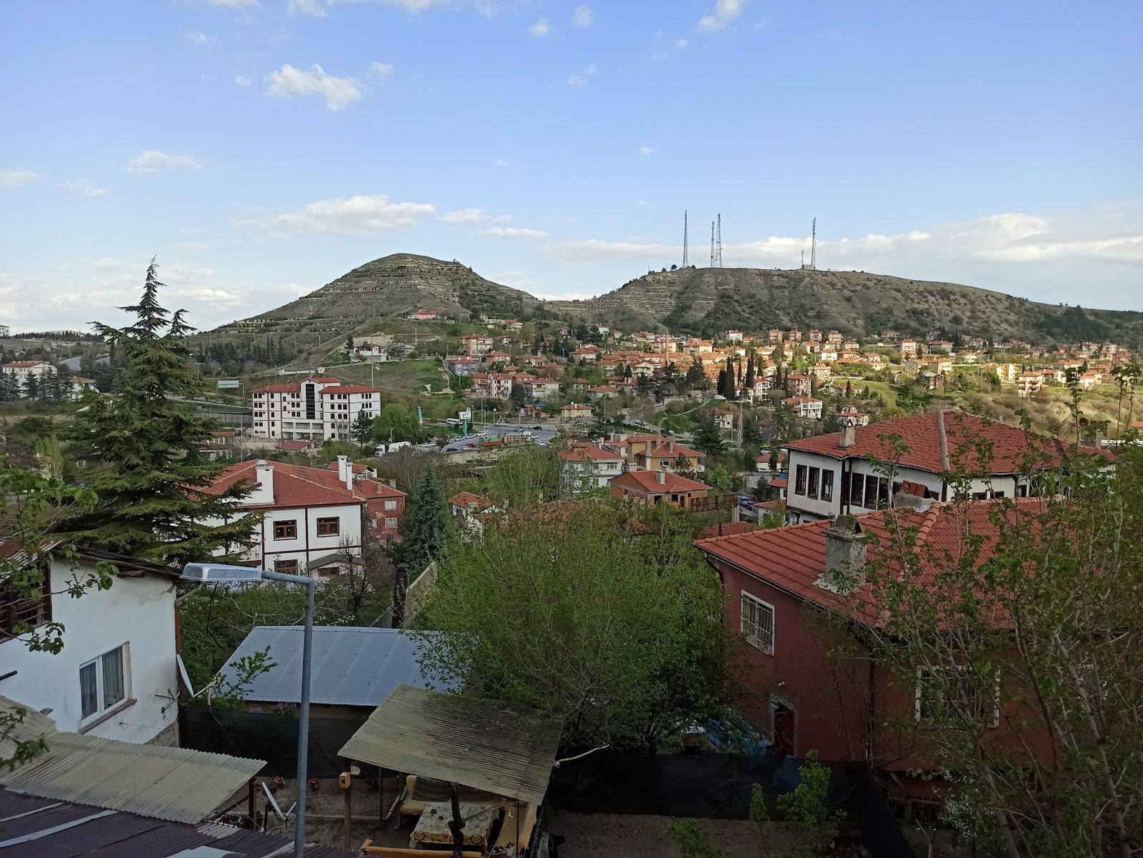 Halk Evi Kahvaltı Çay Bahçesi