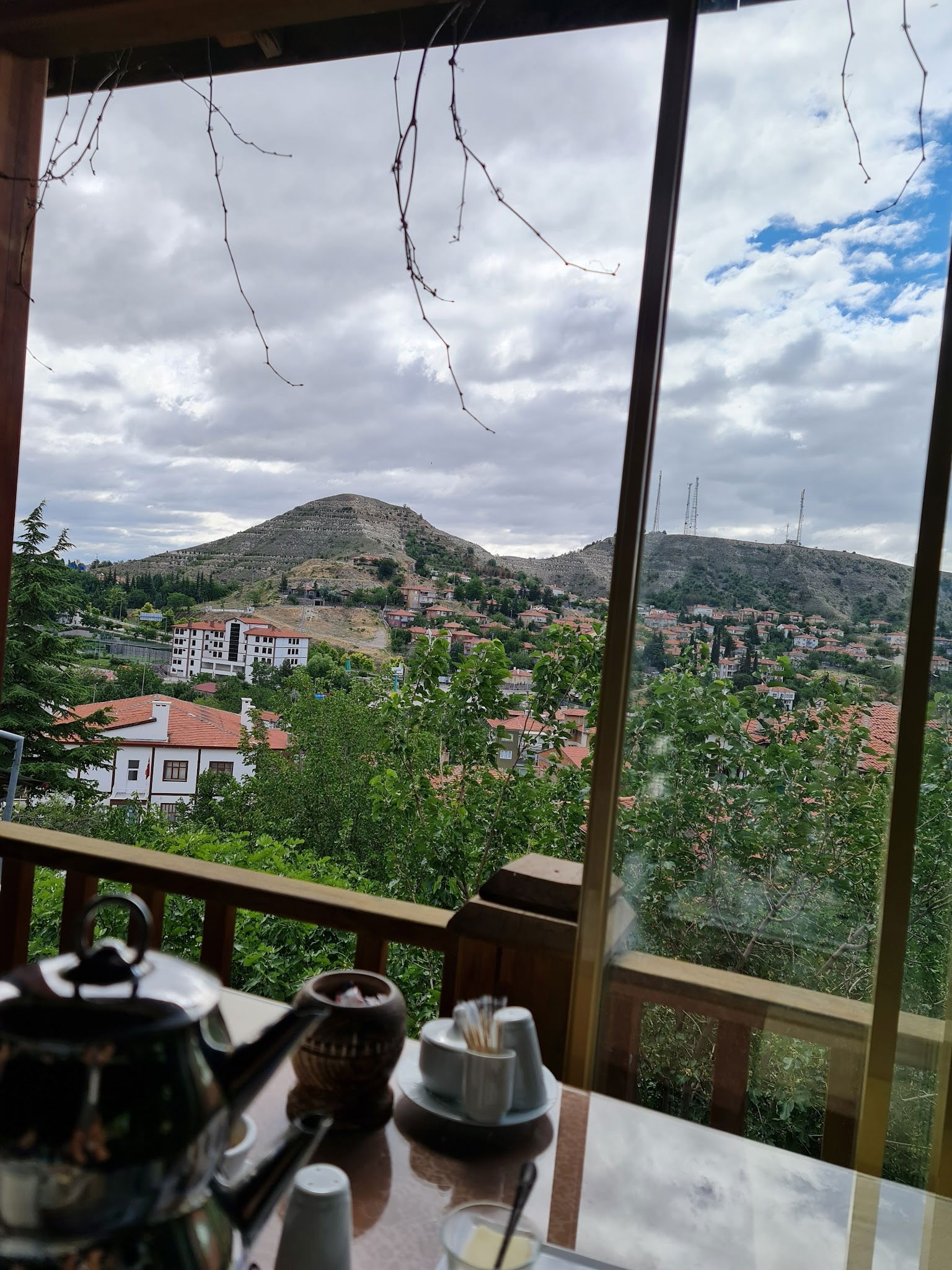 Halk Evi Kahvaltı Çay Bahçesi