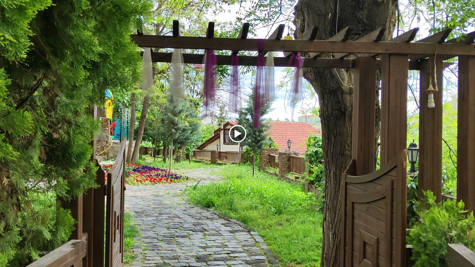 Halk Evi Kahvaltı Çay Bahçesi