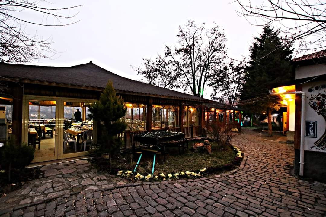 Halk Evi Kahvaltı Çay Bahçesi