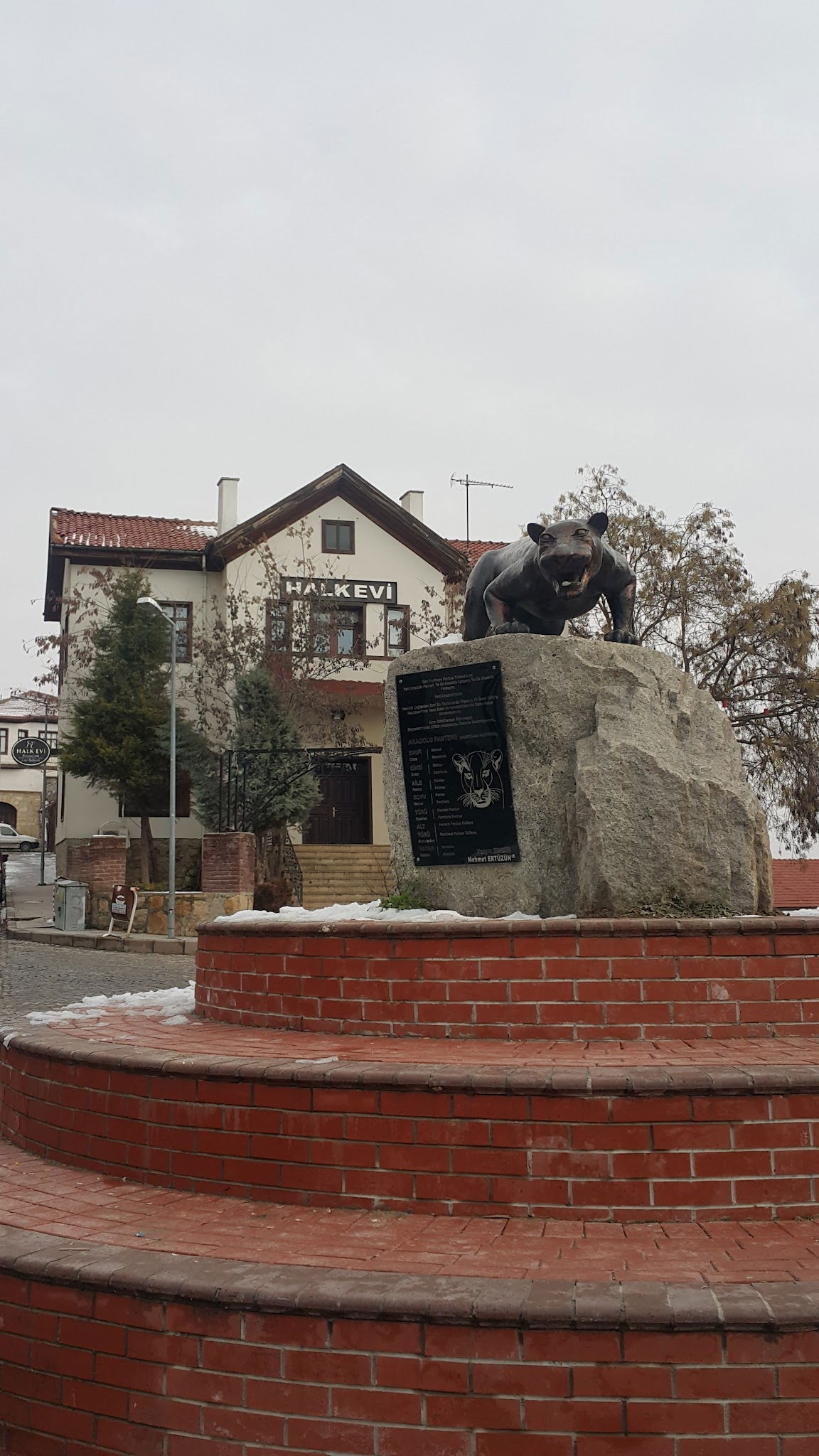 Halk Evi Kahvaltı Çay Bahçesi