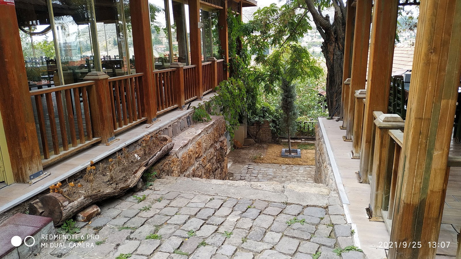 Halk Evi Kahvaltı Çay Bahçesi